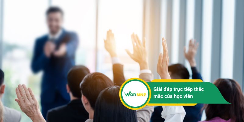 Giải đáp trực tiếp thắc mắc của học viên